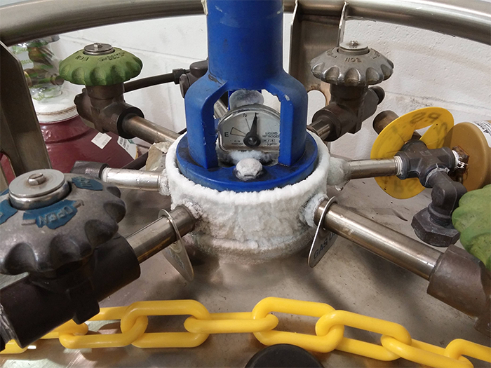 自增壓液氮罐結霜現象 自增壓液氮罐結霜現象